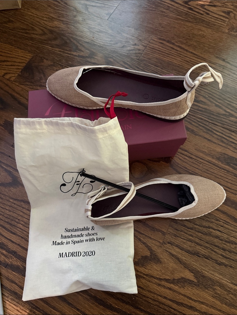 Flabelus Cordelia Linen Flats for Summer 10 11 42 NIB NEW NWT